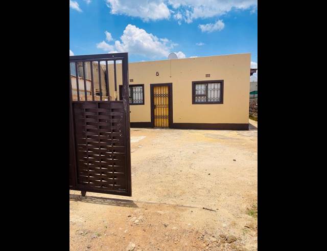 3 BEDROOM HOUSE FOR SALE IN RONDEBULT